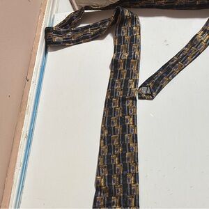 Robert Talbott Blue and Gold Geometric Tie